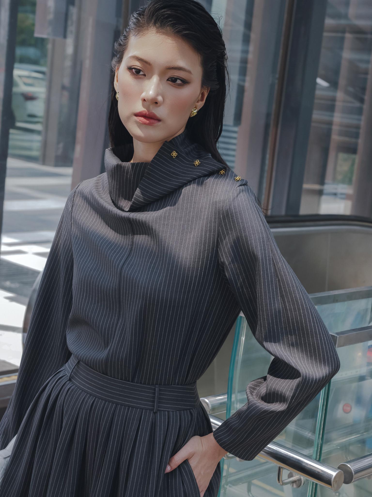 ao-so-mi-ke-dai-tay-co-vat-lech_cv21185-4265817