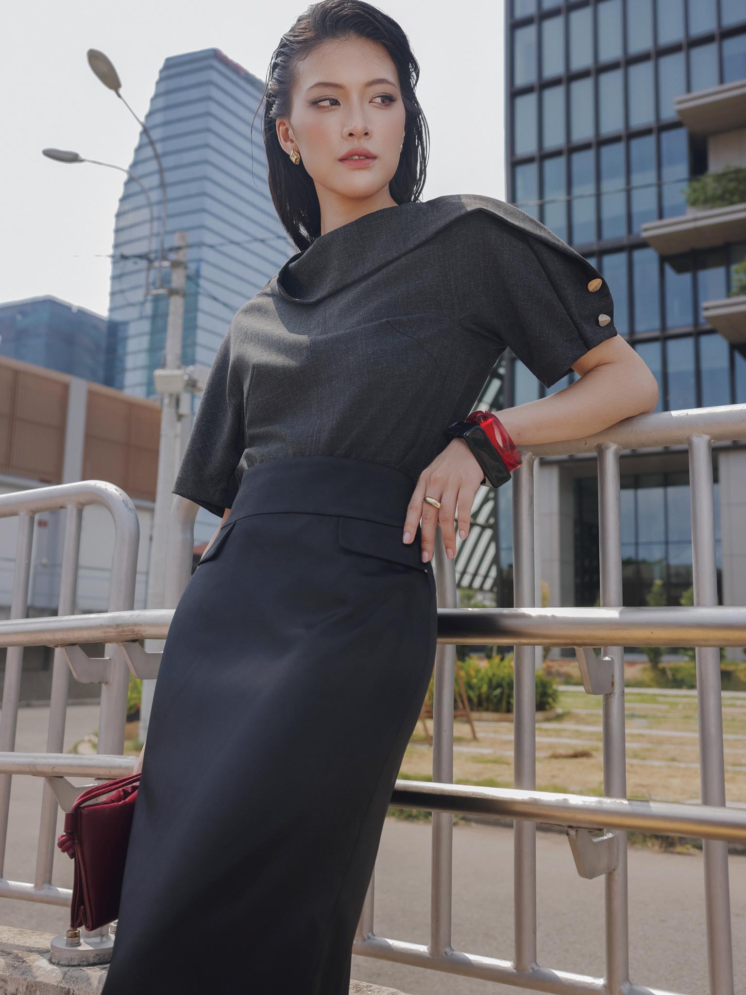 Áo tay liền cổ vạt lệch