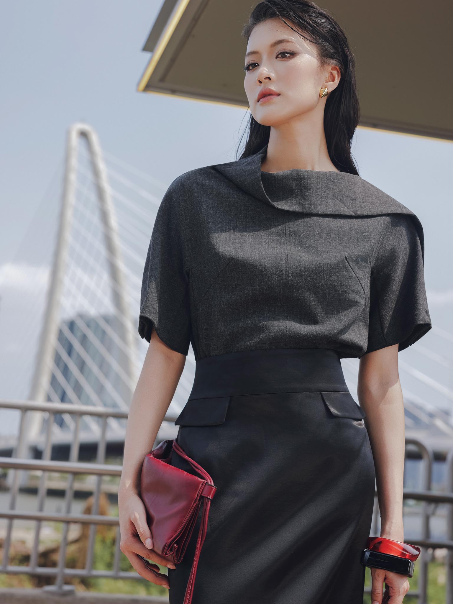 Áo tay liền cổ vạt lệch