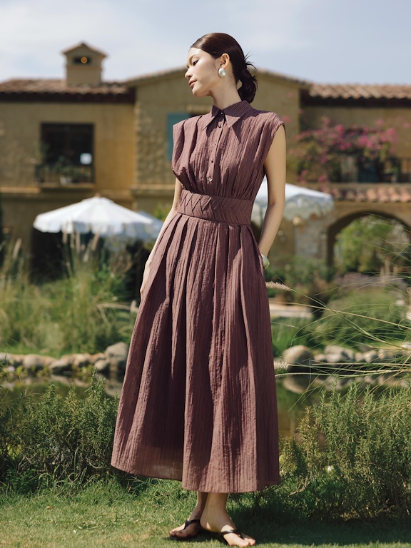 Váy kẻ vai chờm xếp ly, cạp eo bản to