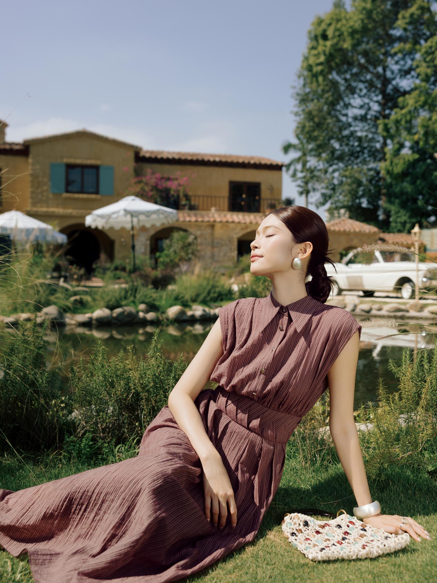 Váy kẻ vai chờm xếp ly, cạp eo bản to