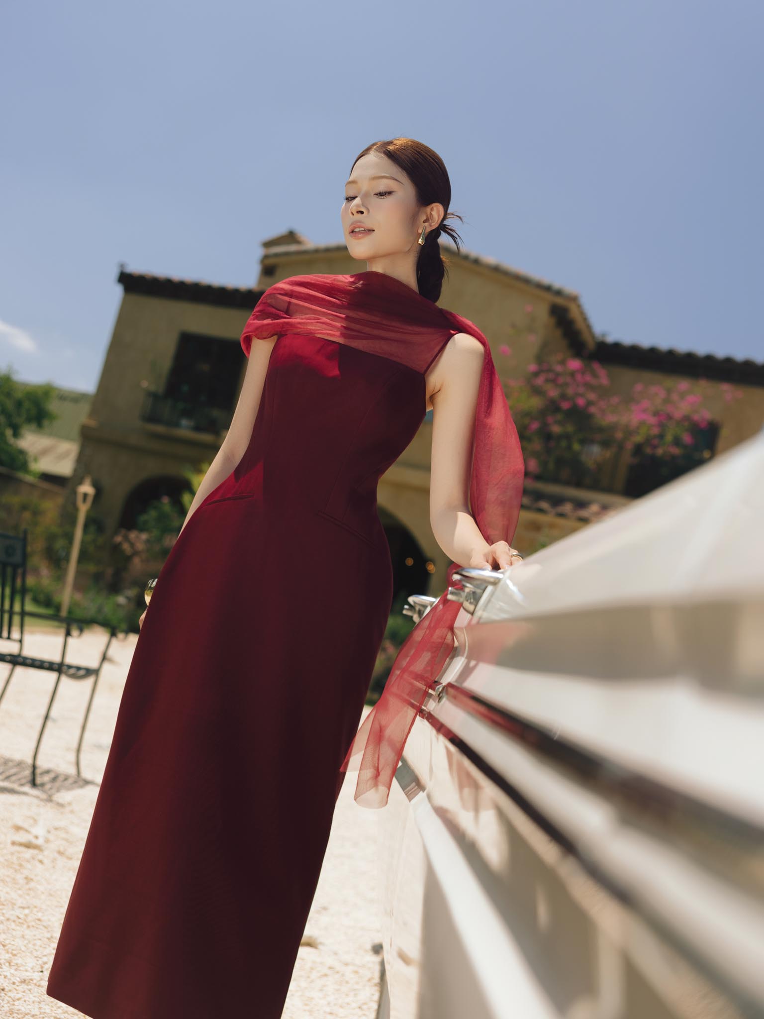 Váy sát nách phối khăn