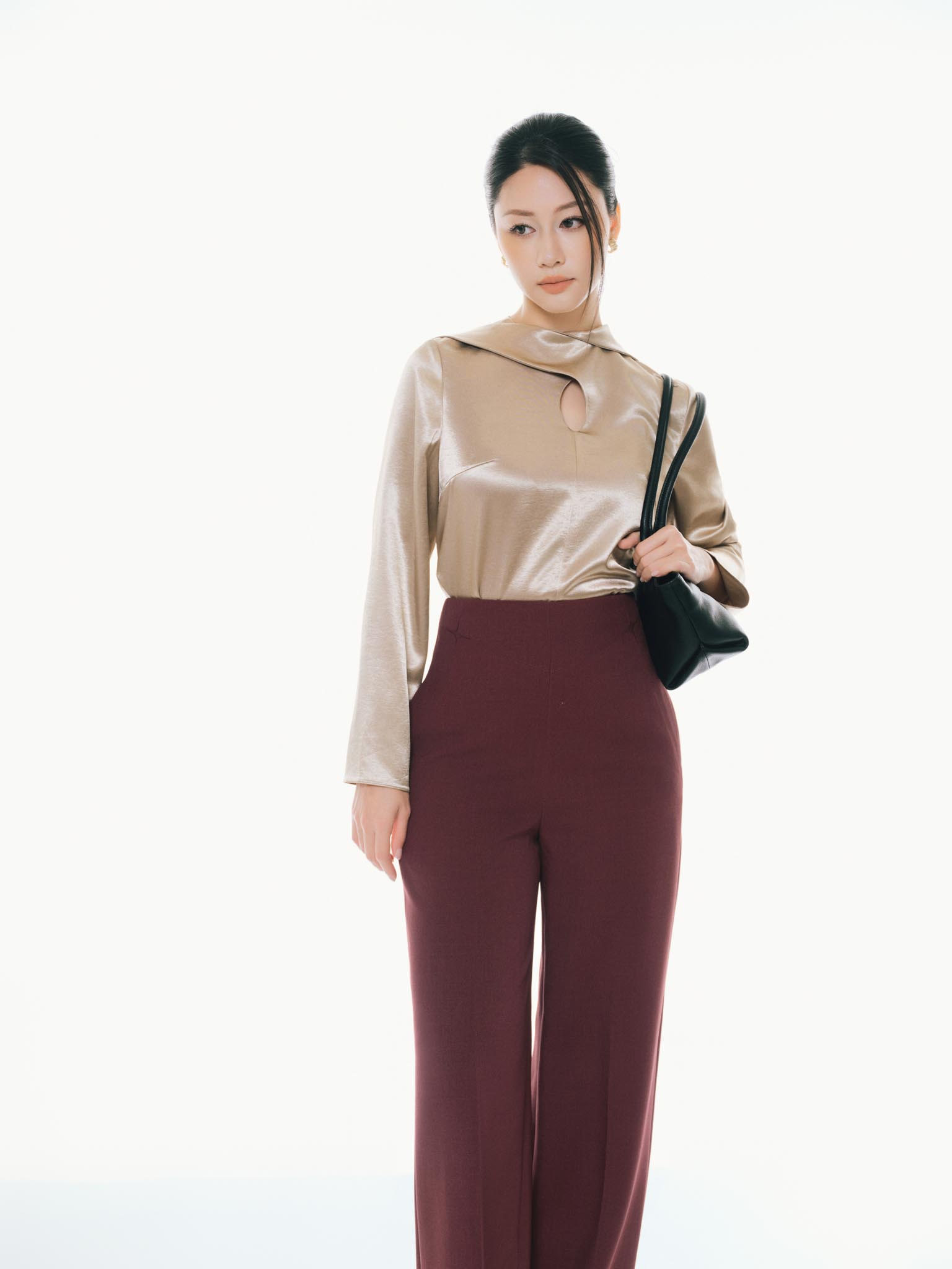 Áo sơ mi cổ khăn