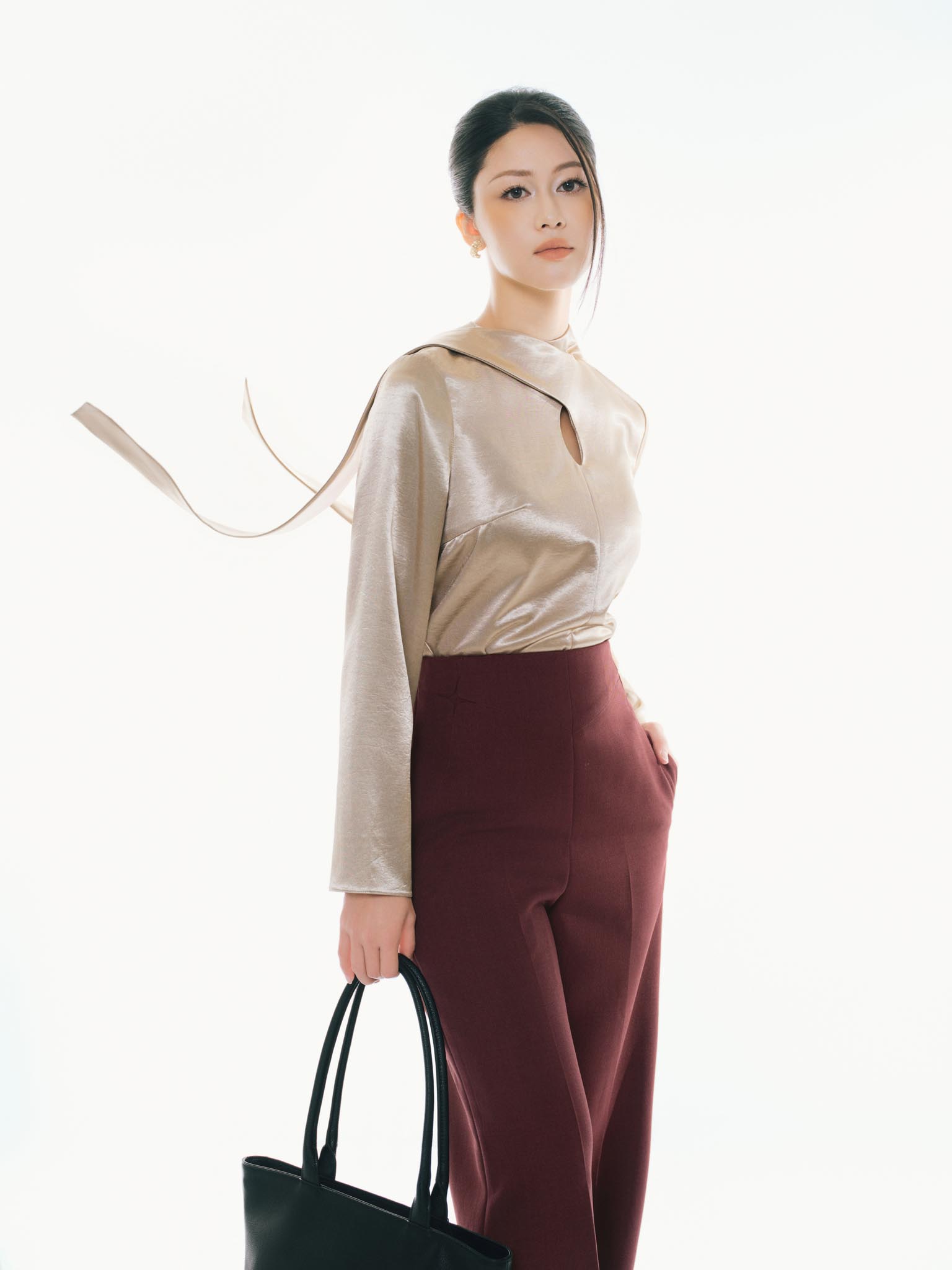 Áo sơ mi cổ khăn