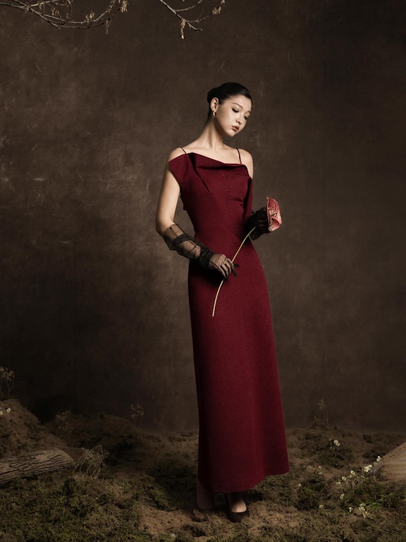 Váy 2 dây vạt lệch