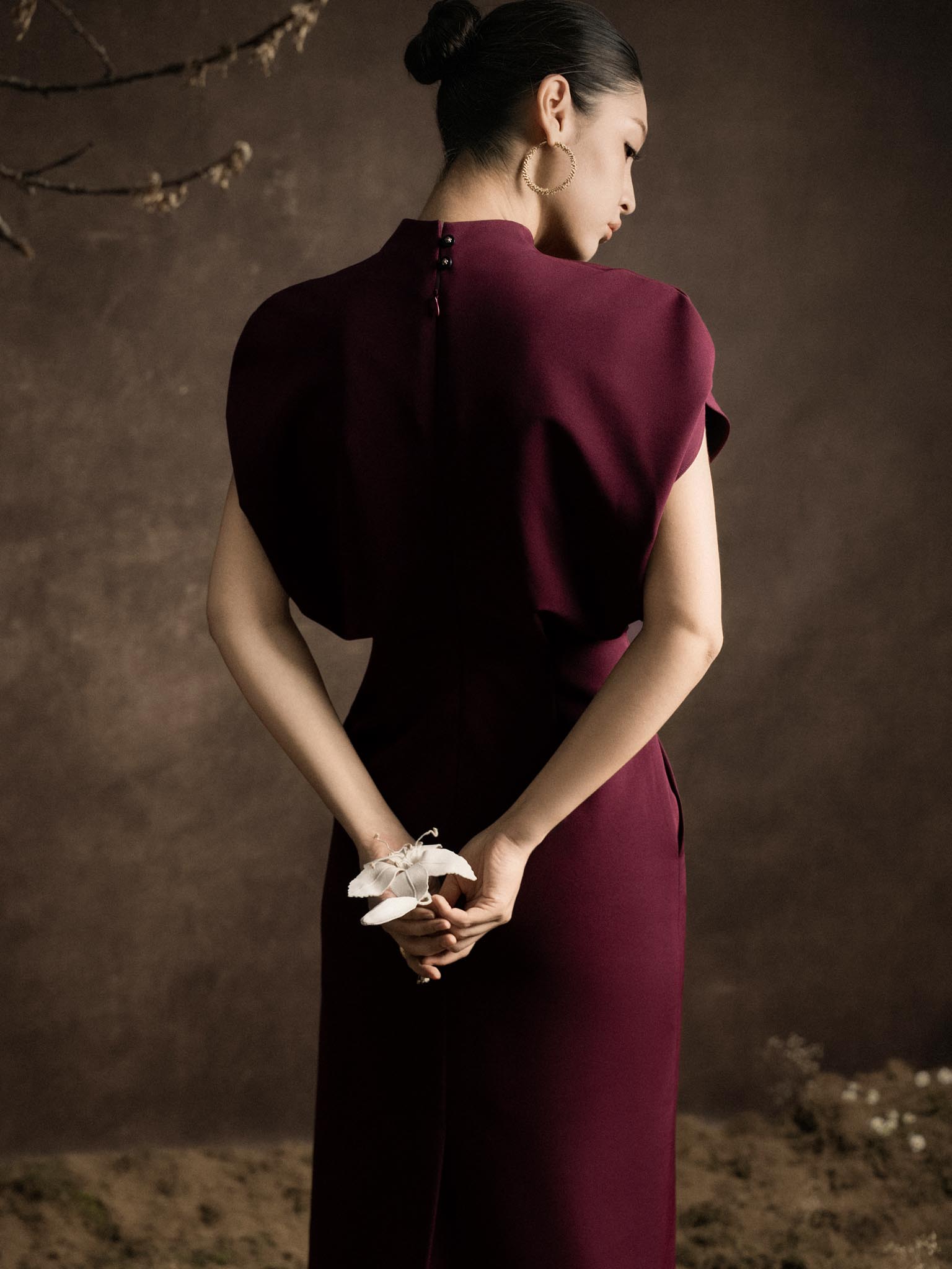 Váy cánh dơi cổ cao thân liền