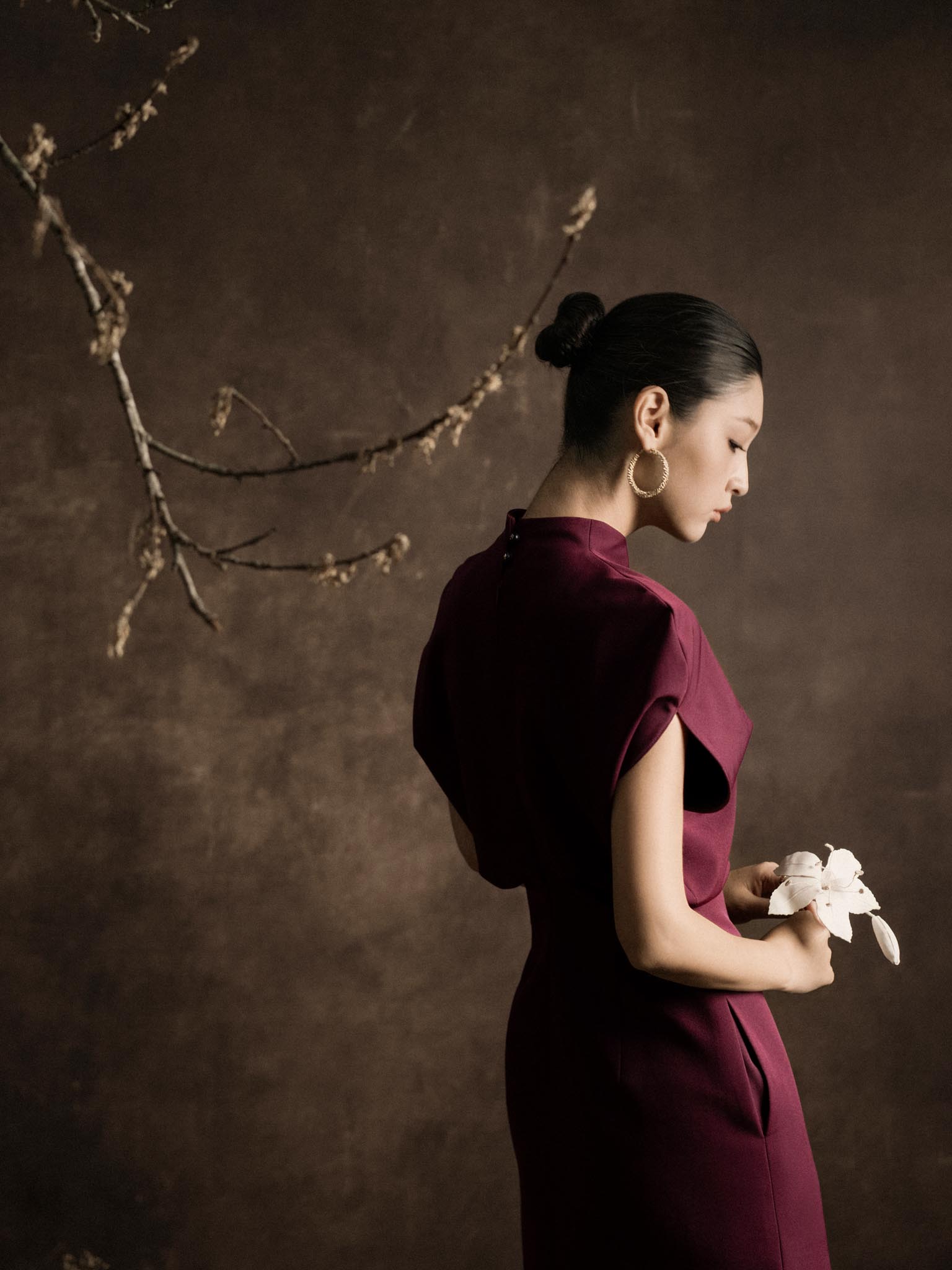 Váy cánh dơi cổ cao thân liền