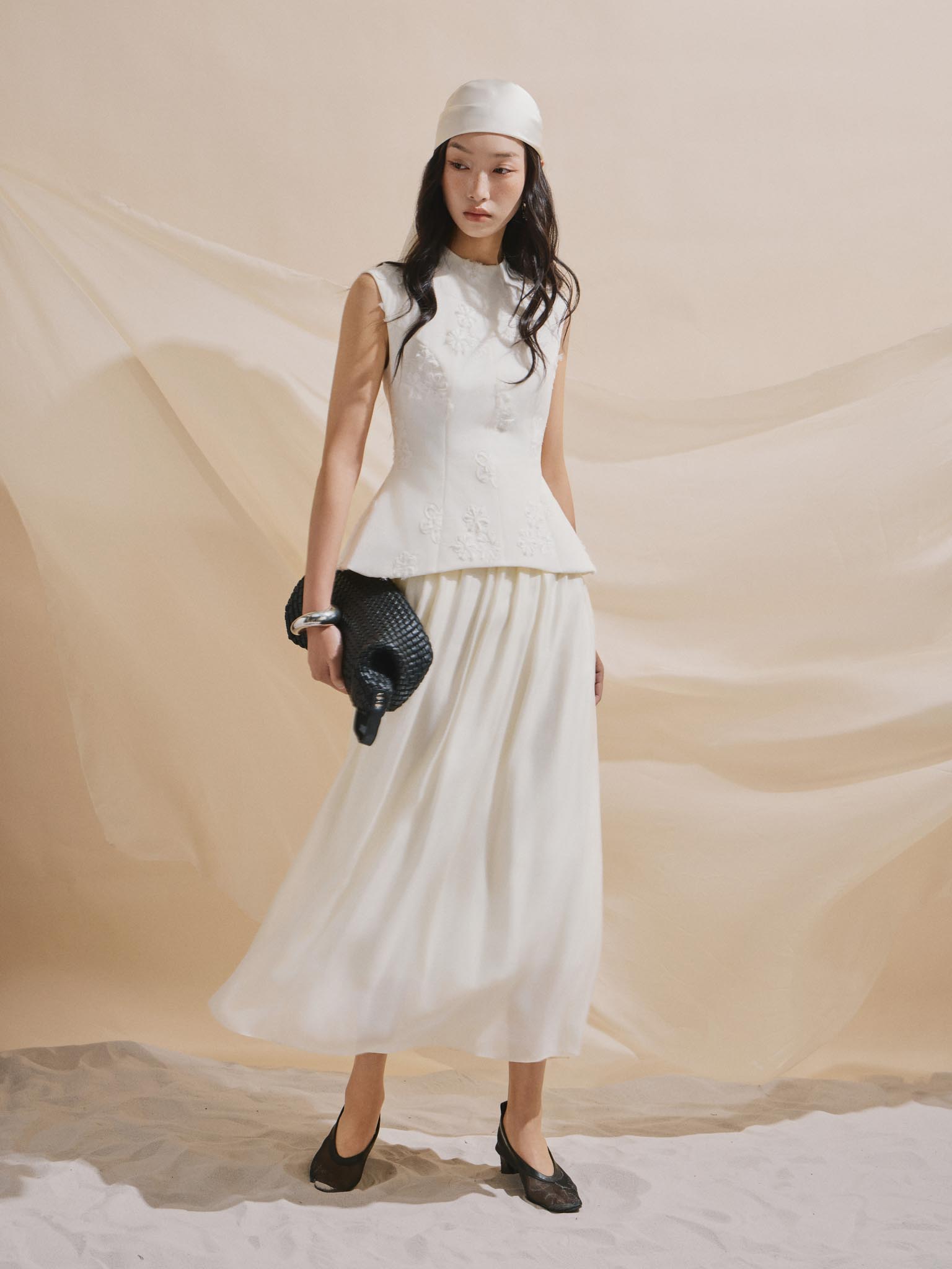 Váy peplum tơ hoa sát nách