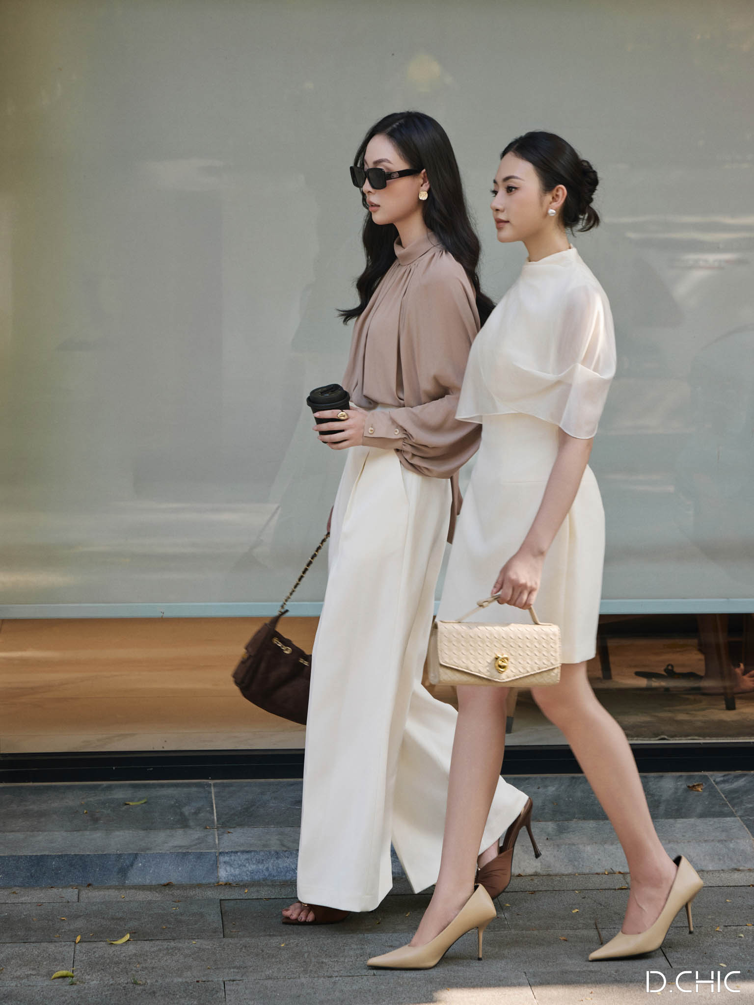 Váy ngắn chữ A choàng vai