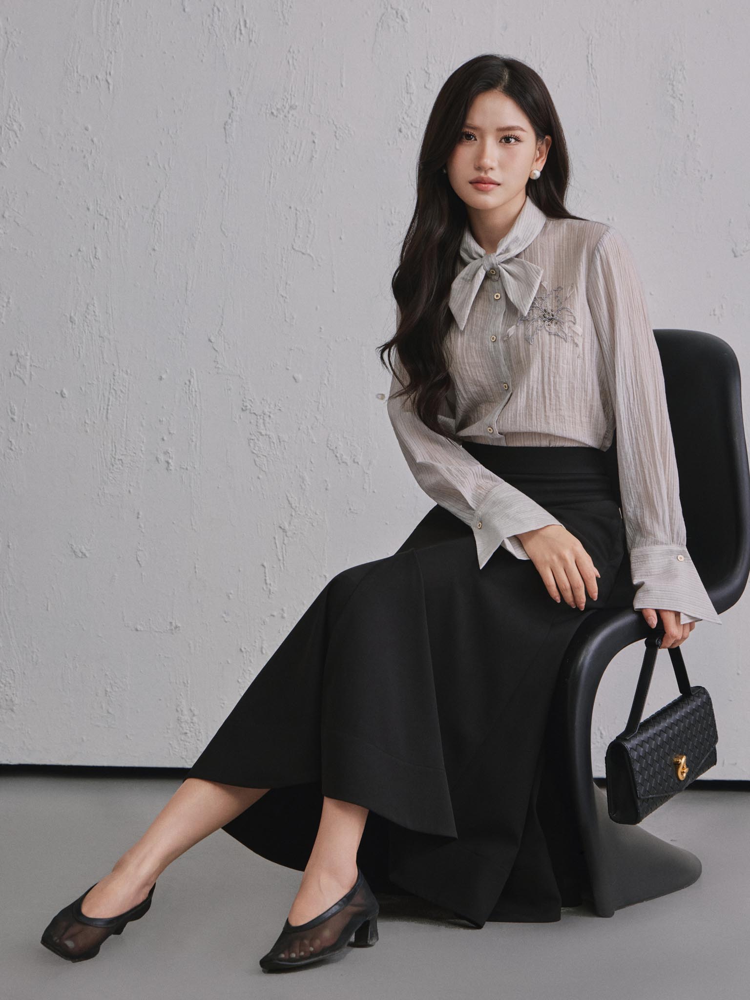 Áo sơ mi cổ nơ