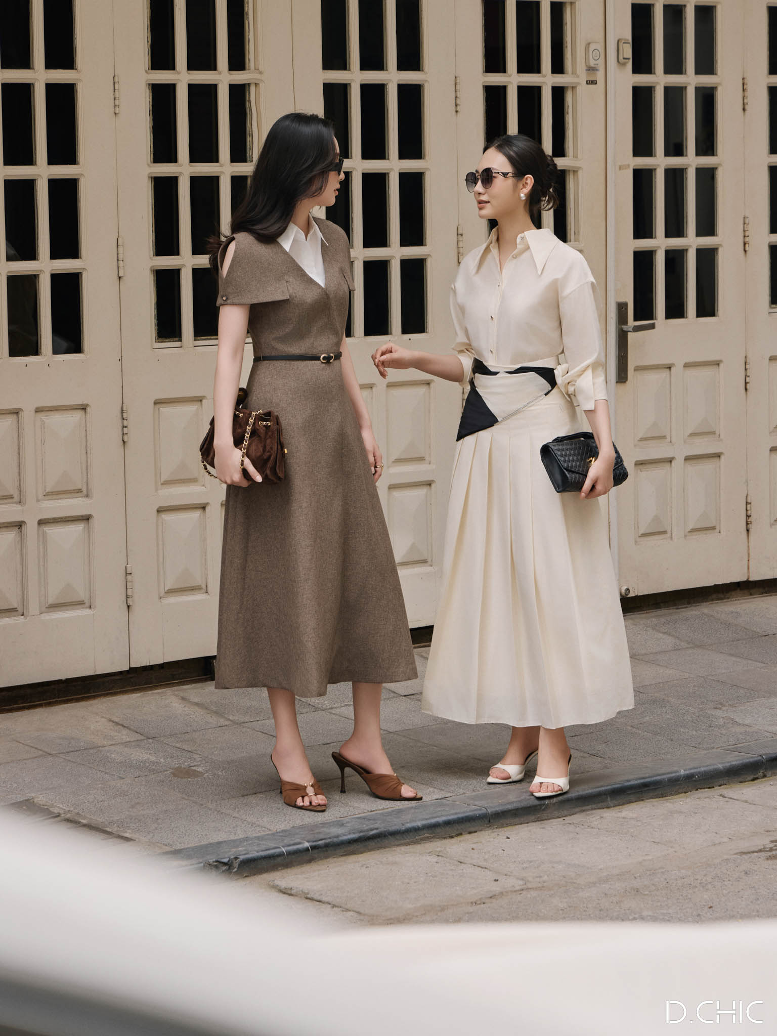 Váy tay cape phối cổ đức trắng