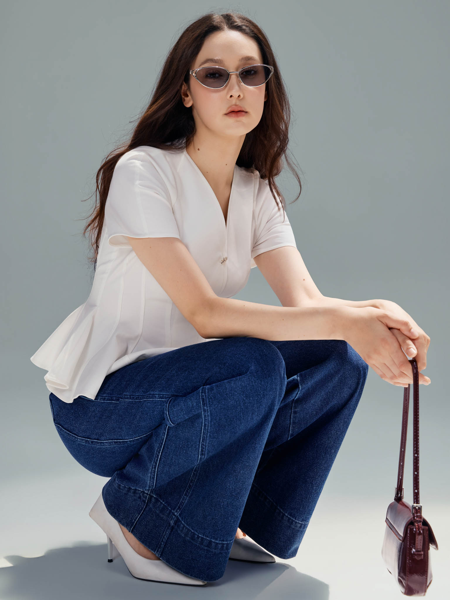 Áo peplum bèo xòe cổ V