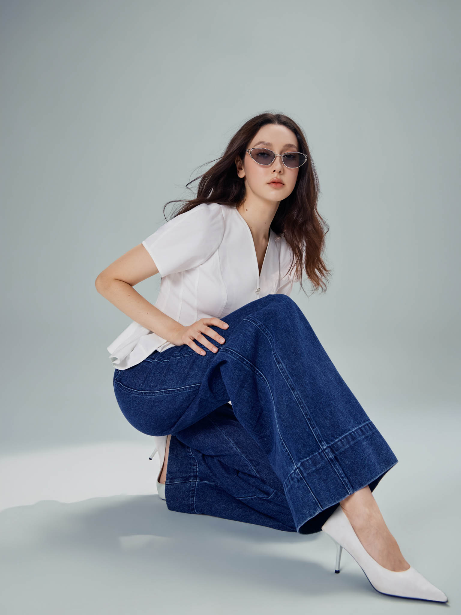 Áo peplum bèo xòe cổ V
