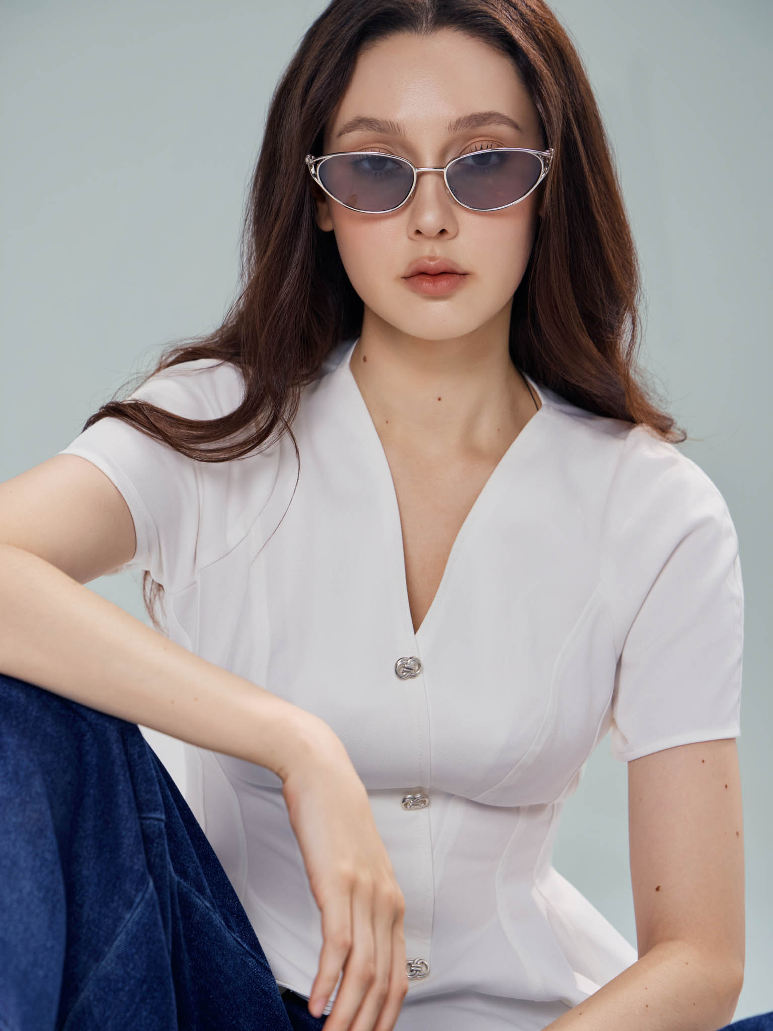 Áo peplum bèo xòe cổ V