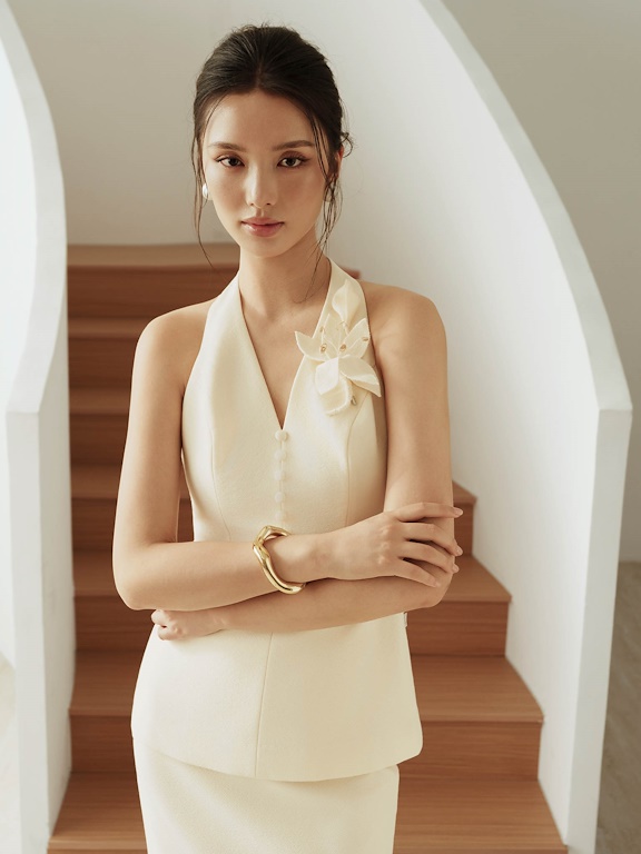Áo yếm cổ V cài hoa_CV.2-1282